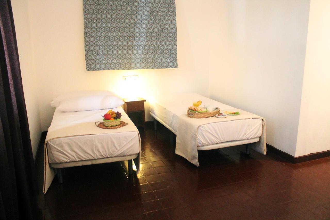 Coral Seas Beach Hikkaduwa Exterior foto