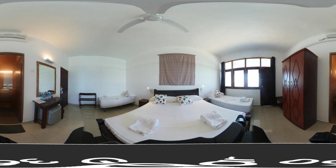 Coral Seas Beach Hikkaduwa Exterior foto