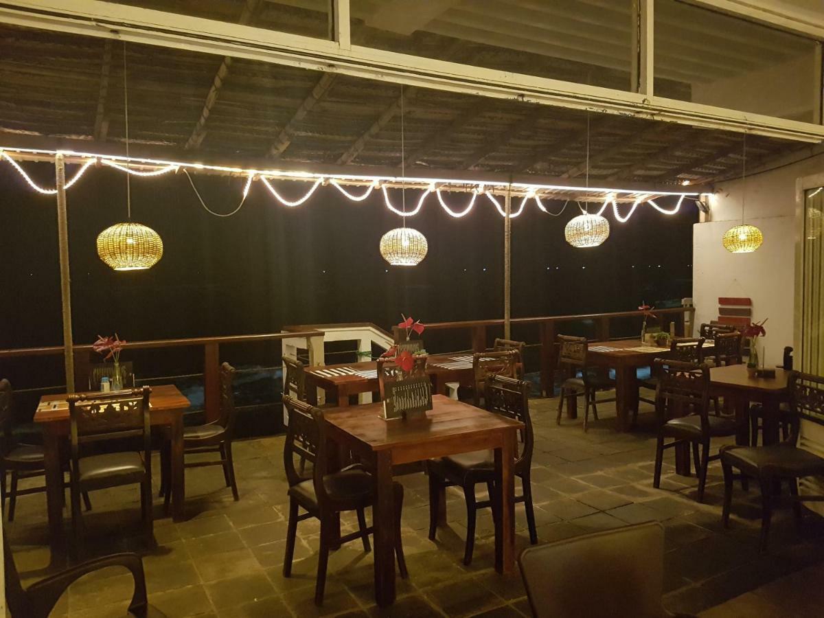Coral Seas Beach Hikkaduwa Exterior foto